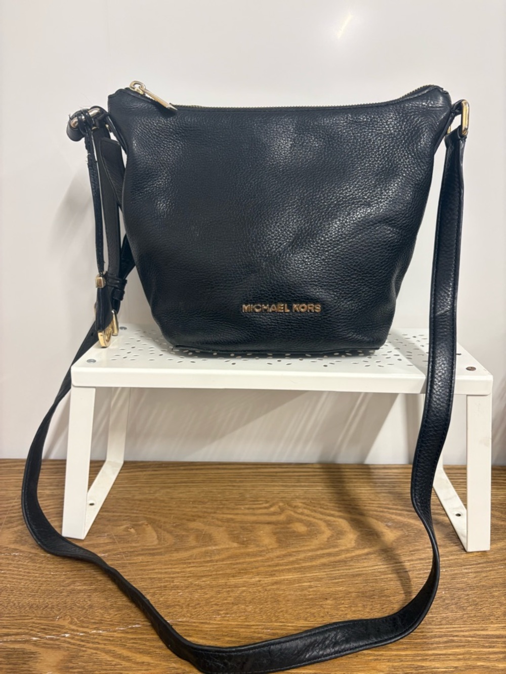 Michael Kors | Bedford Small Leather Crossbody Tote